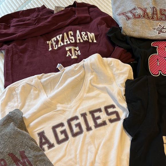 👚SOLD 👚 Texas A&M Tshirt Lot Short and Long Sleeve Women’s XS - Picture 2 of 13